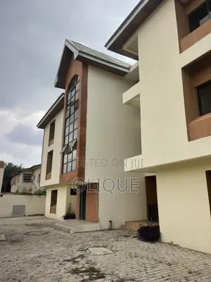 18bdrm Duplex in Maitama for rent