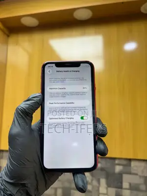 Apple iPhone 11 64 GB Red