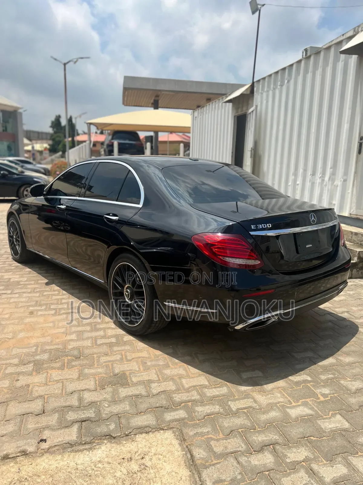 Mercedes-Benz E300 2017 Black