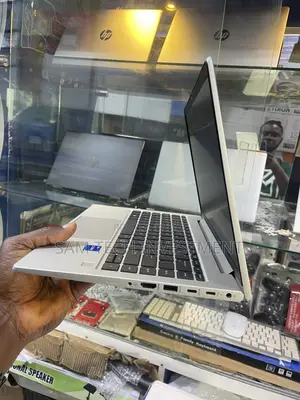Laptop HP EliteBook 640 G10 16GB Intel Core i7 SSD 512GB