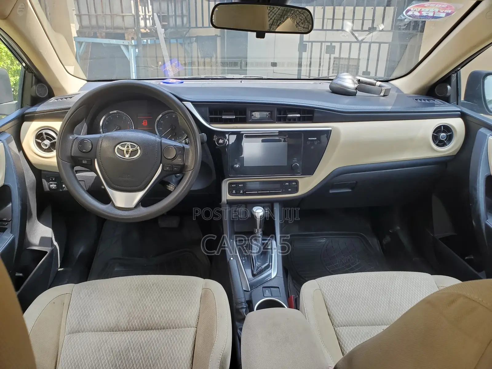 Toyota Corolla 2017 Green