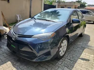 Toyota Corolla 2017 Green