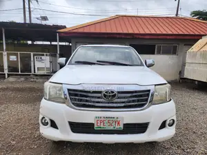 Toyota Hilux 2.5 D-4D Double Cab 2008 White