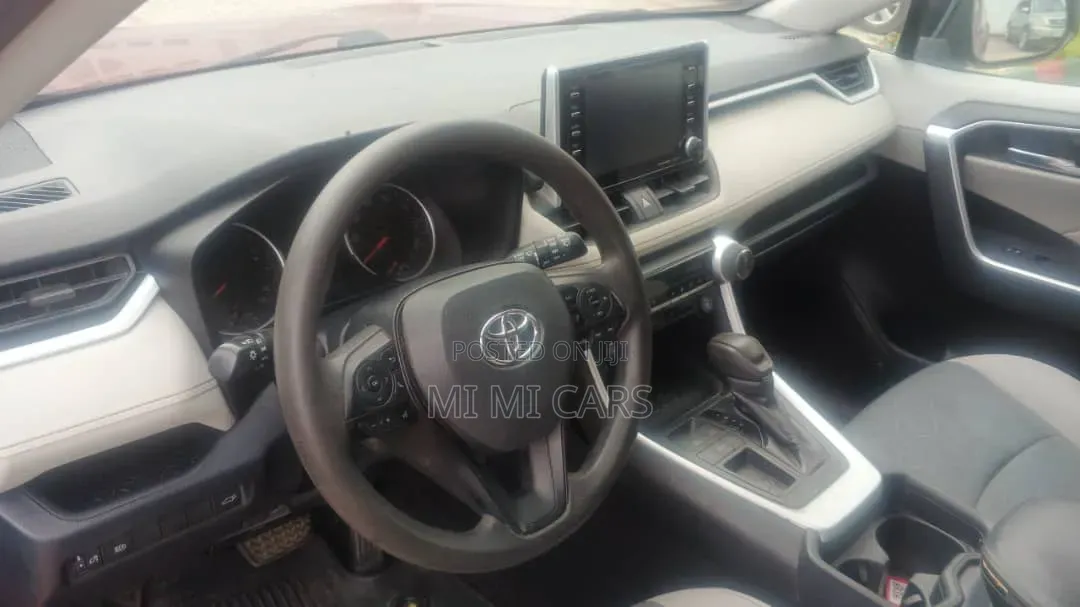 Toyota RAV4 2020 Red
