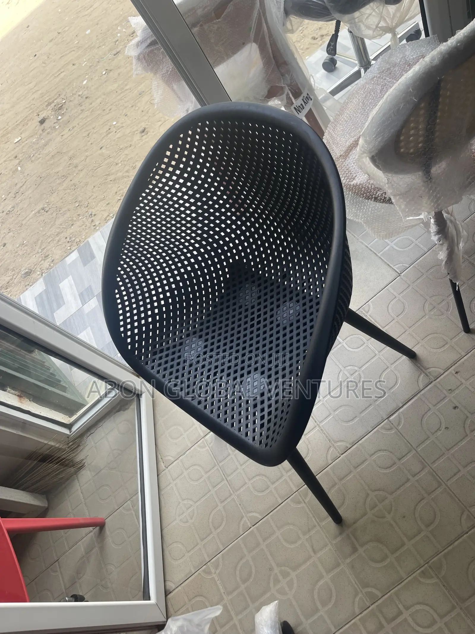 Modern Plastic Restaurant Chair