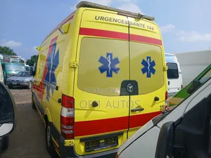 Mercedes-Benz Sprinter 2014 Yellow