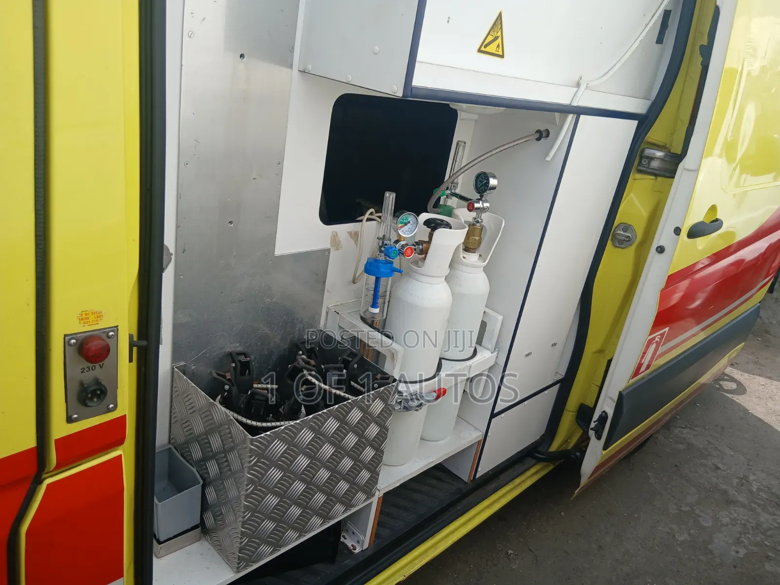 Mercedes-Benz Sprinter 2014 Yellow