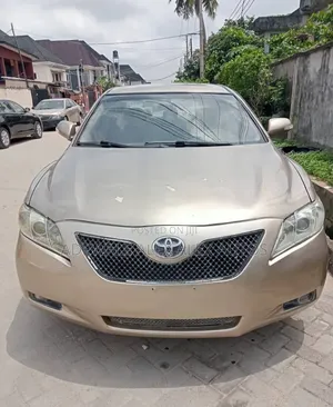 Toyota Camry 2008 Gold
