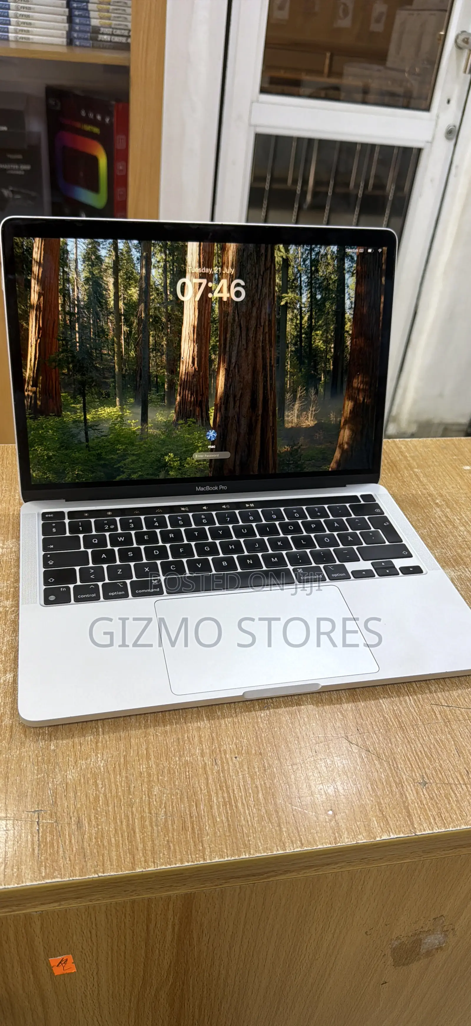 Laptop Apple MacBook Pro 2020 M1 16GB Apple M1 SSD 512GB