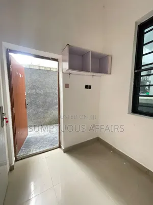 1bdrm Shared Apartment in Agungi for rent