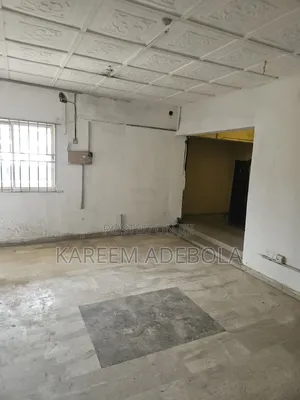 6bdrm Duplex in Back Of Omole Phase, Berger for rent
