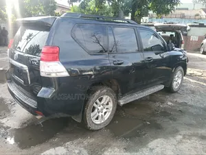 Toyota Land Cruiser Prado 2010 Green