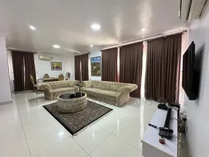 Furnished 3bdrm Penthouse in Crowell Estate, Chevron for rent
