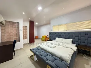 Furnished 3bdrm Penthouse in Crowell Estate, Chevron for rent