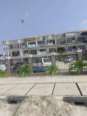 Big Shop/Space to Let