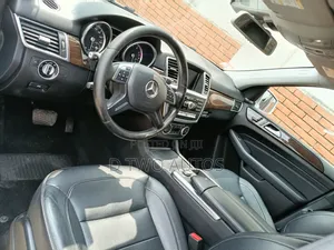 Mercedes-Benz M Class ML350 4MATIC 4dr SUV AWD (3.5L 6cyl 7A) 2014