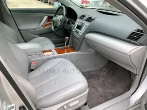 Toyota Camry 2010 Silver