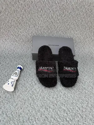 Luxury Ladies Balenciaga Pams