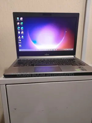 Laptop Fujitsu Lifebook E733 8GB Intel Core i5 SSD 128GB