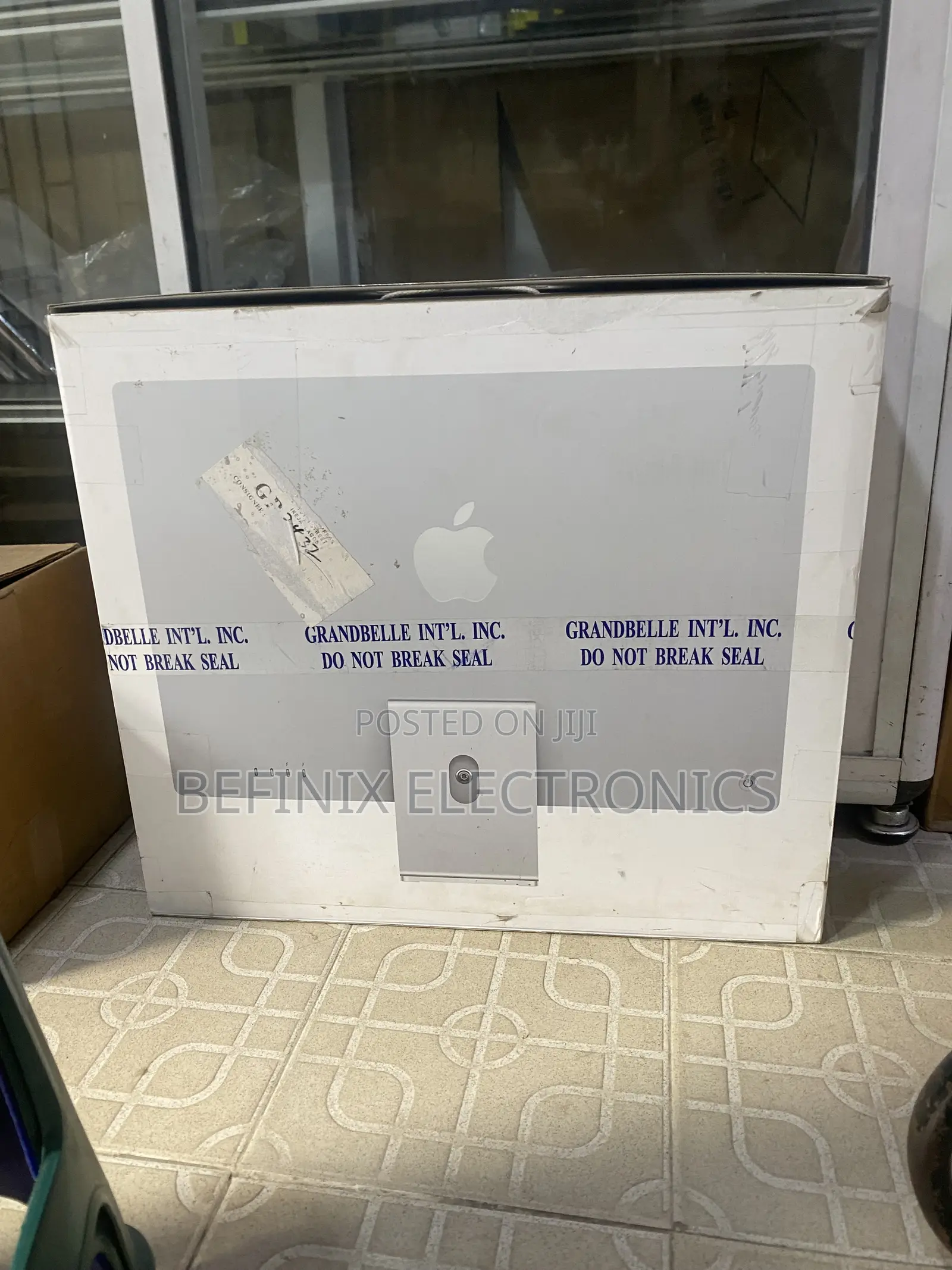 New Desktop Computer Apple iMac M3 16GB Apple M3 SSD 512GB