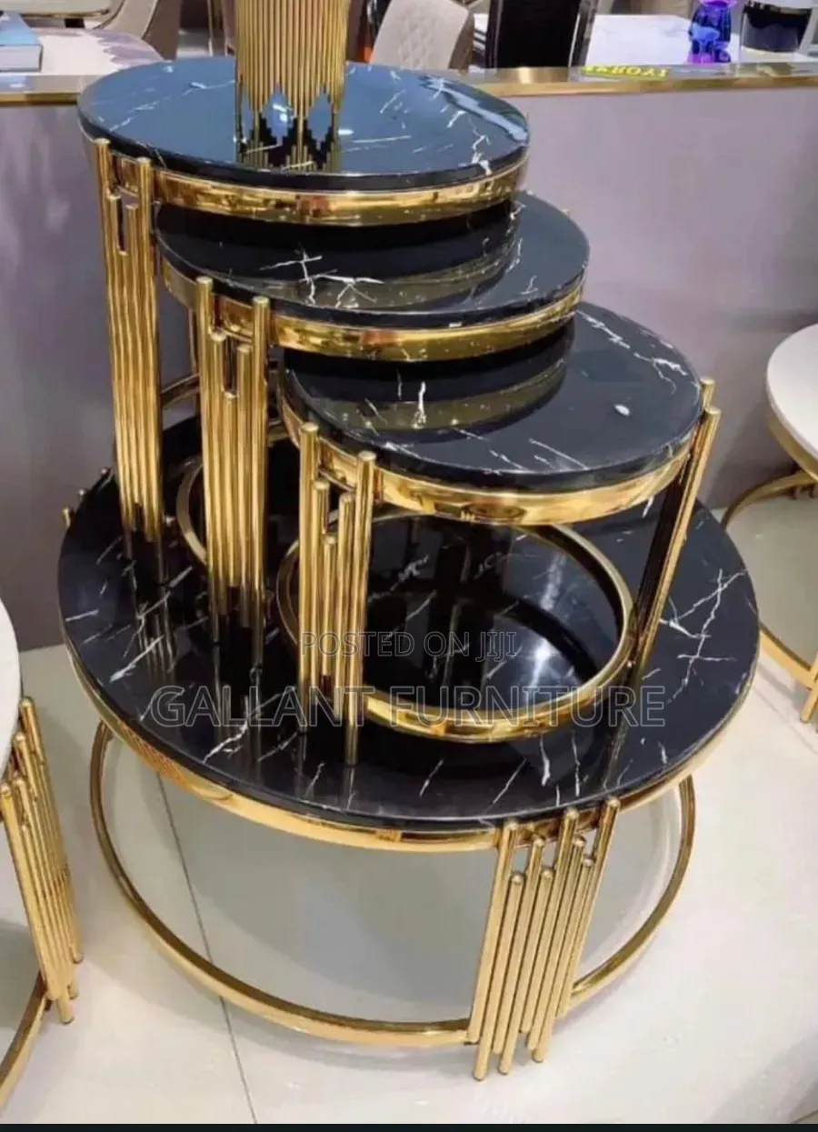 Quality Marble Top Center Table With Side Stools