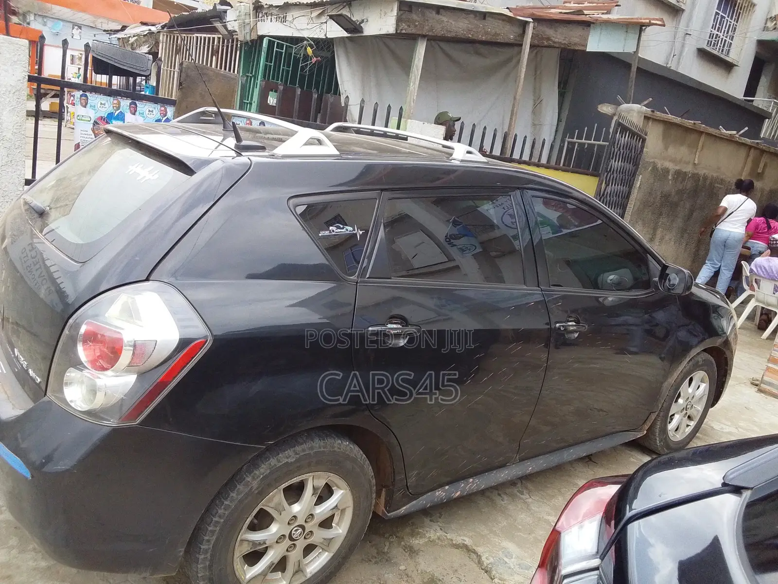 Pontiac Vibe 2010 Gray