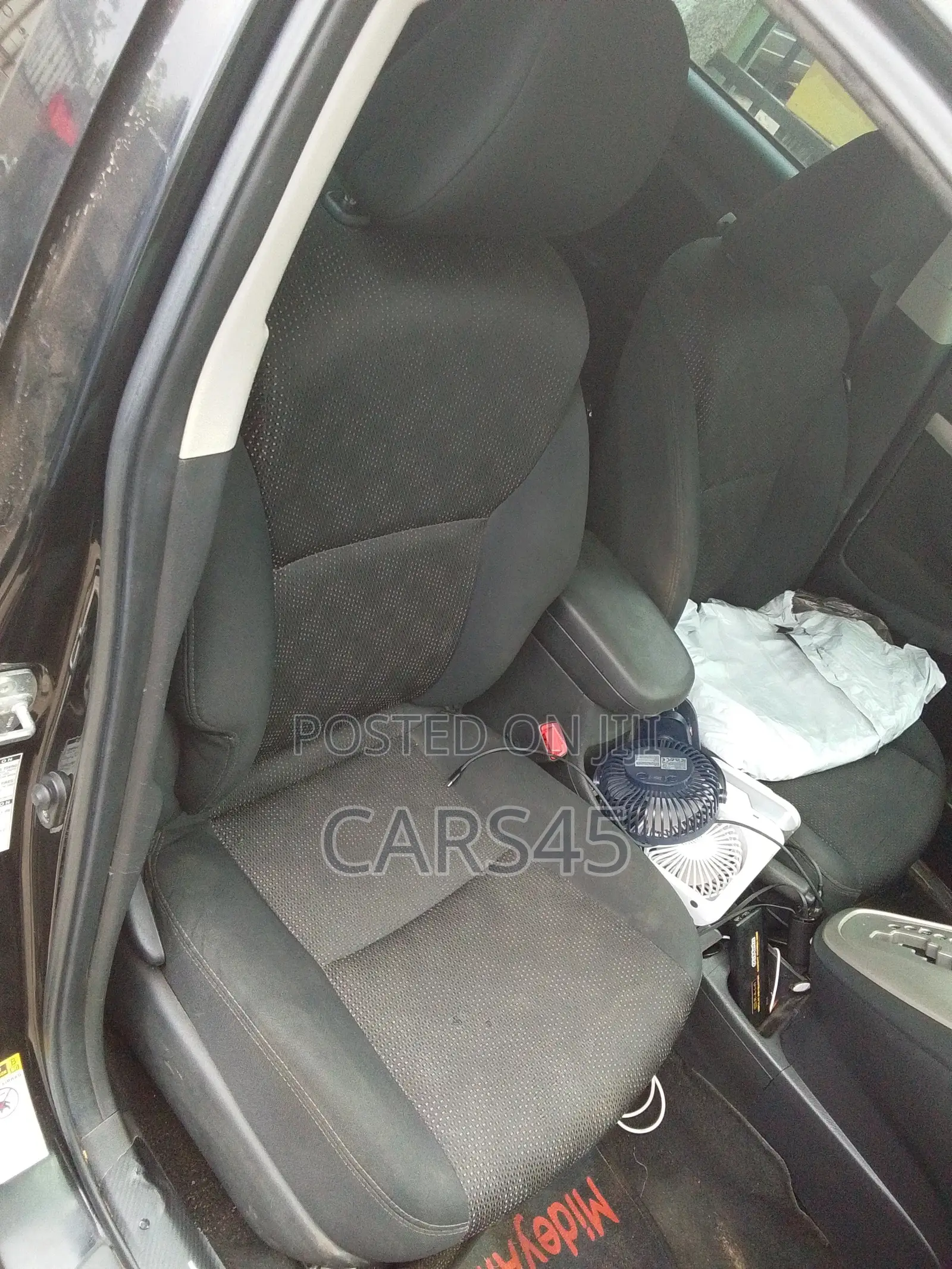 Pontiac Vibe 2010 Gray