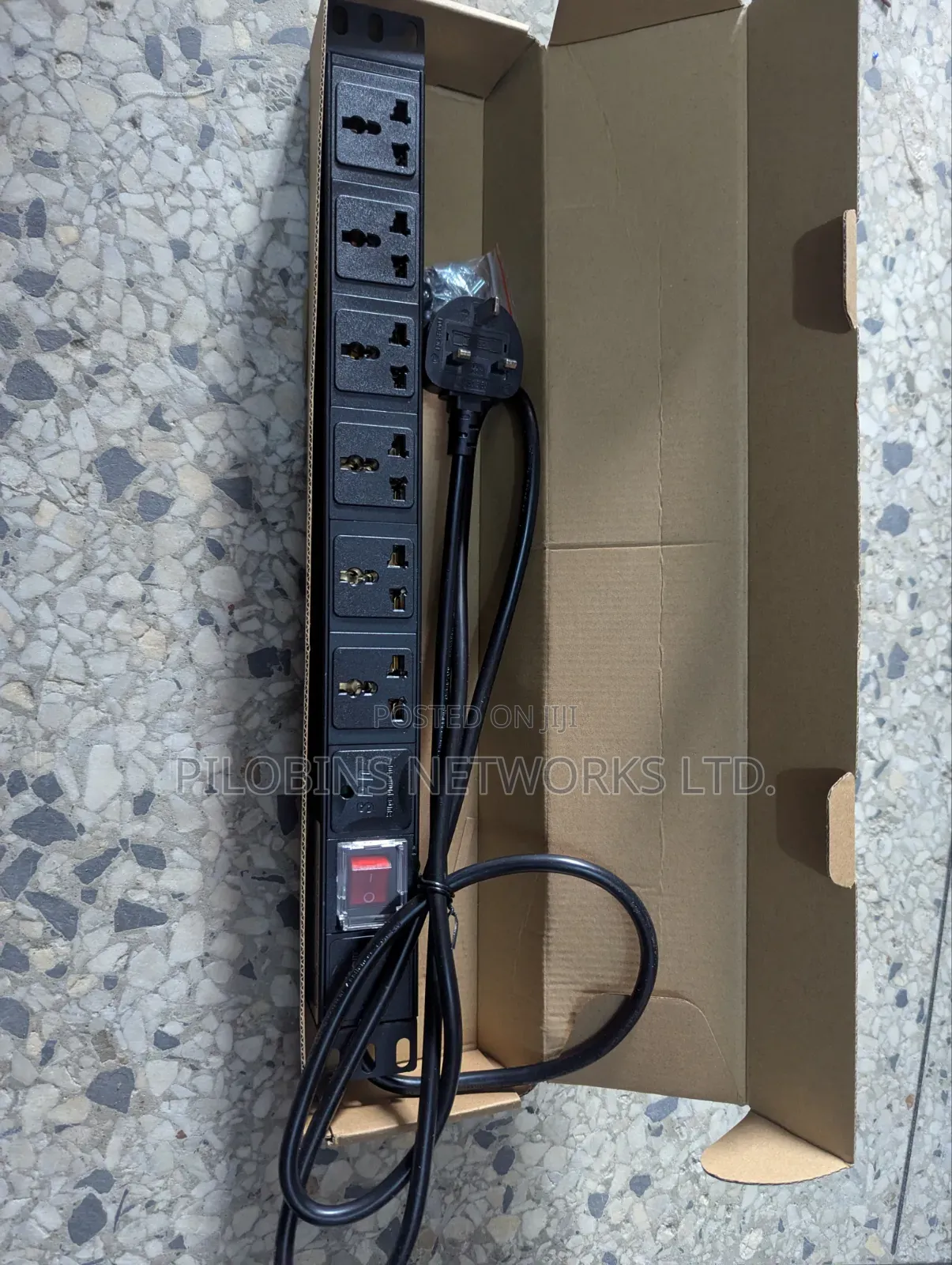 6 Ways Metallic PDU With Surge Arrestor