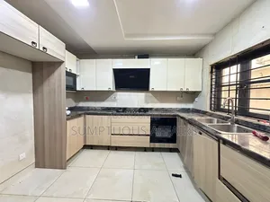4bdrm Townhouse / Terrace in Camden Estate, Ikate for rent