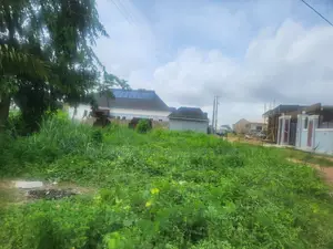 2 Plots of Land in a Secluded Close