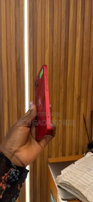 Apple iPhone 13 128 GB Red