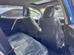 Toyota RAV4 XLE 4dr SUV AWD (2.5L 4cyl 6A) 2018 Blue