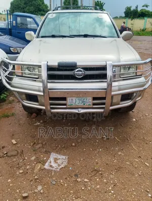 Nissan Pathfinder 4.0 2008 Gold