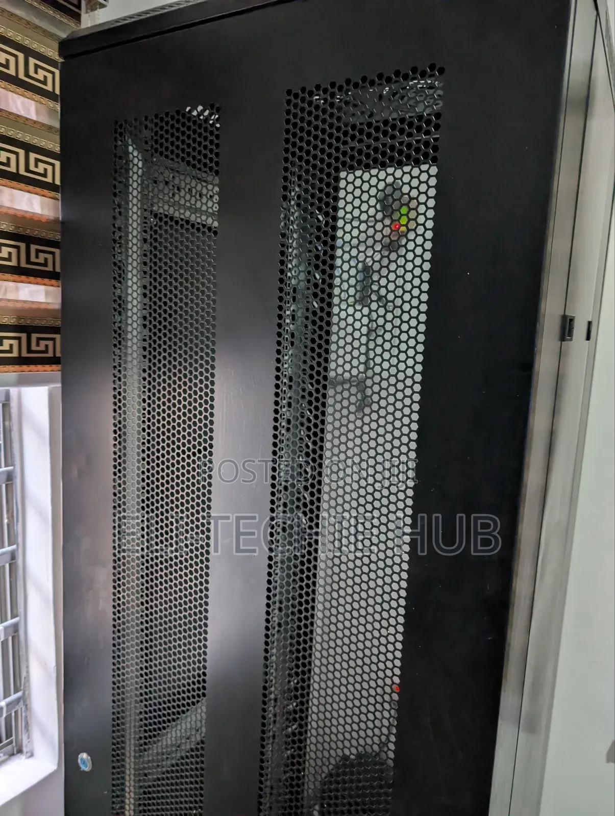 800 X 600 42U Server Rack