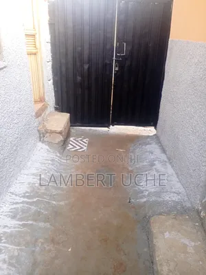 8bdrm Block of Flats in Dutse-Alhaji for sale