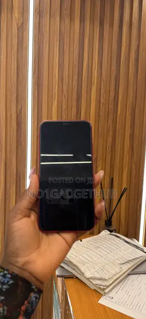 Apple iPhone 11 128 GB Red