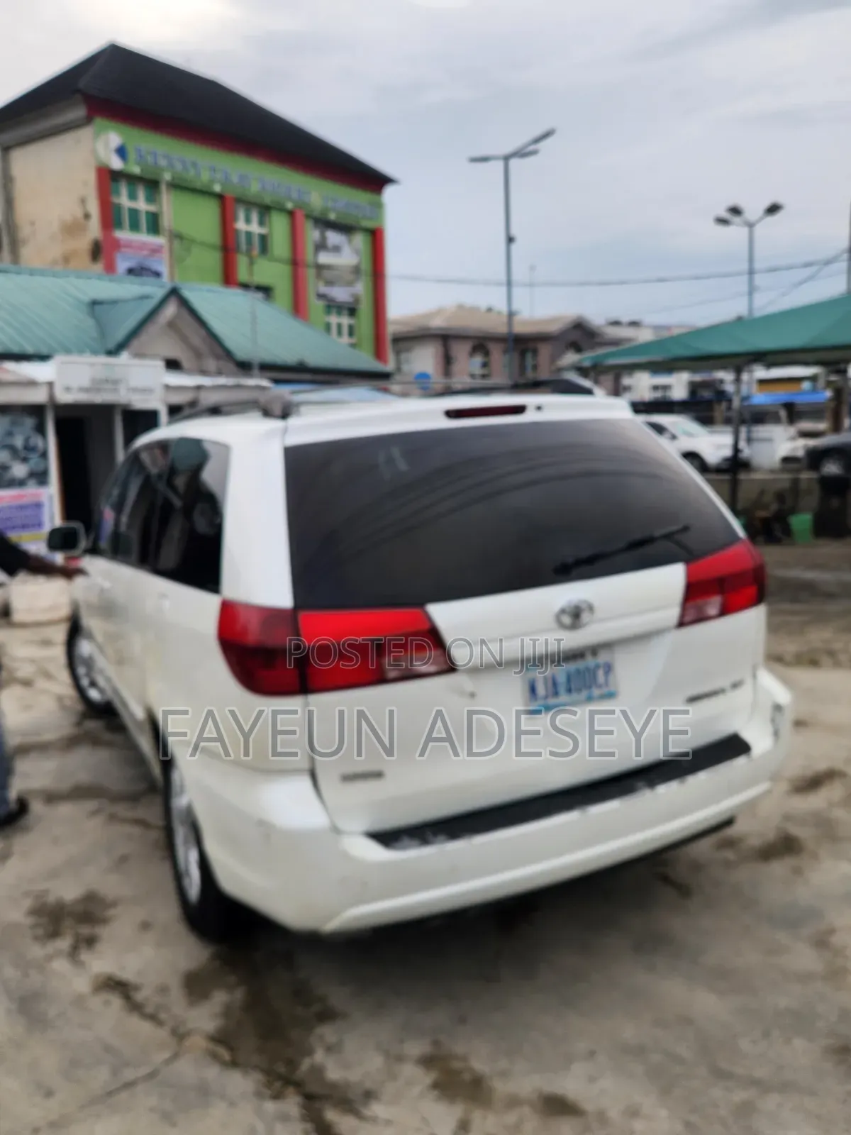 Toyota Sienna 2004 White