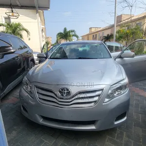 Toyota Camry 2011 Silver