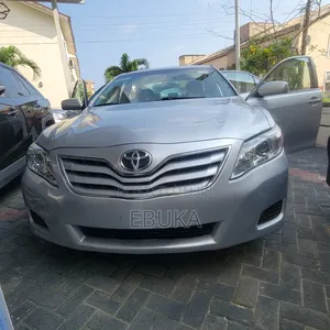 Toyota Camry 2011 Silver