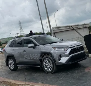 Toyota RAV4 2022 Gray