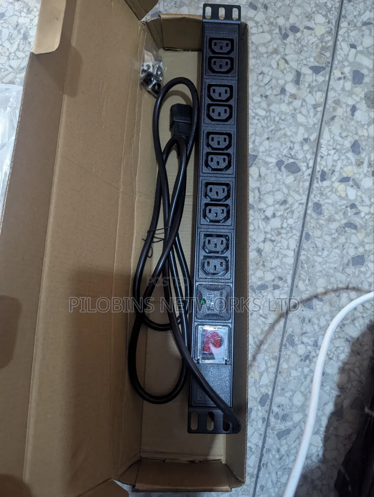 C13-C14 Power Distribution Unit