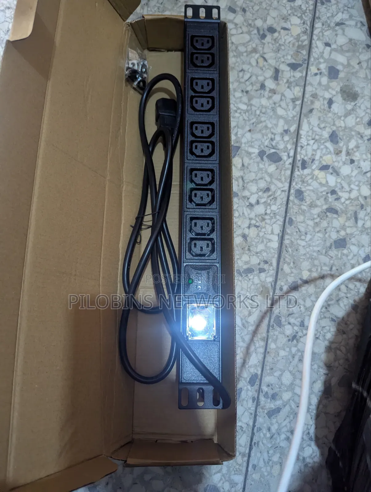 C13-C14 Power Distribution Unit