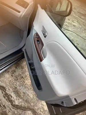 Toyota Sienna XLE 8 Passenger 2012 Gray