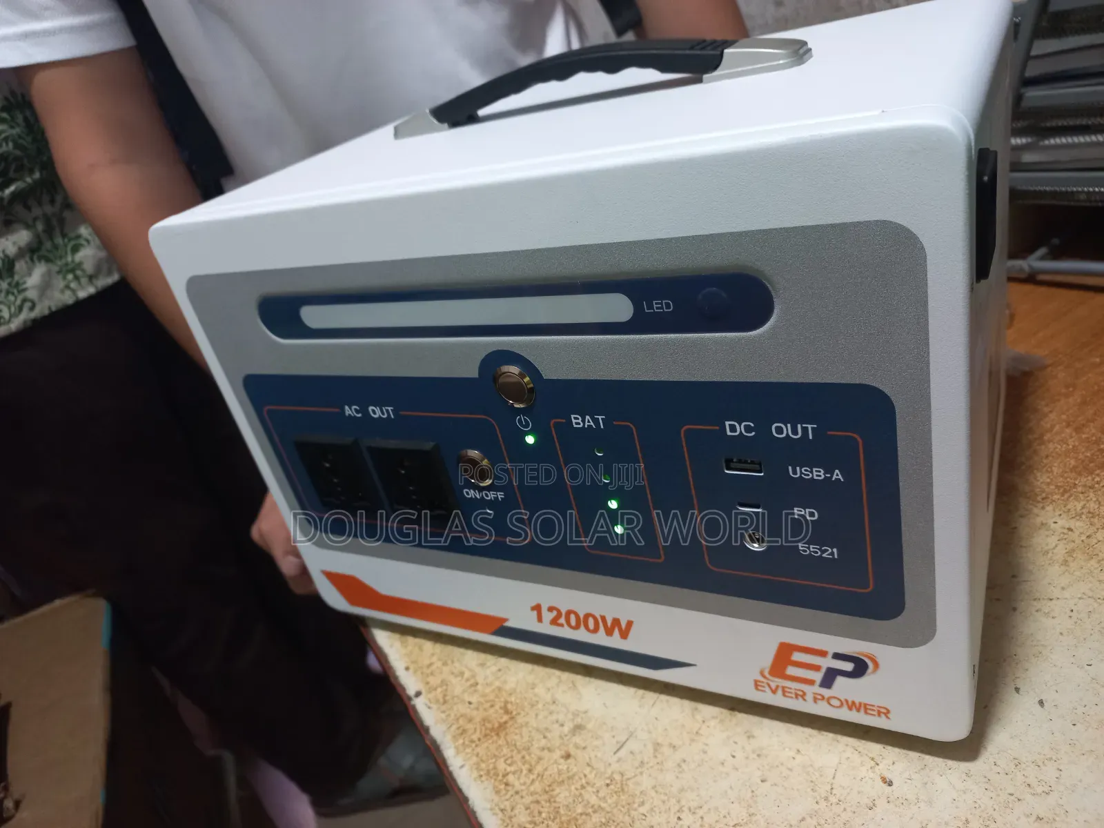 Ever Power 1200w All in One Solar Gen
