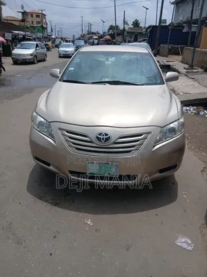 Toyota Camry 2008 Gold