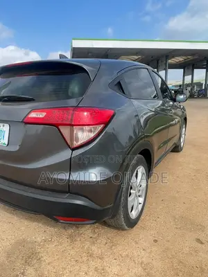 Honda HR-V 4dr SUV (1.5L 4cyl CVT) 2016 Gray