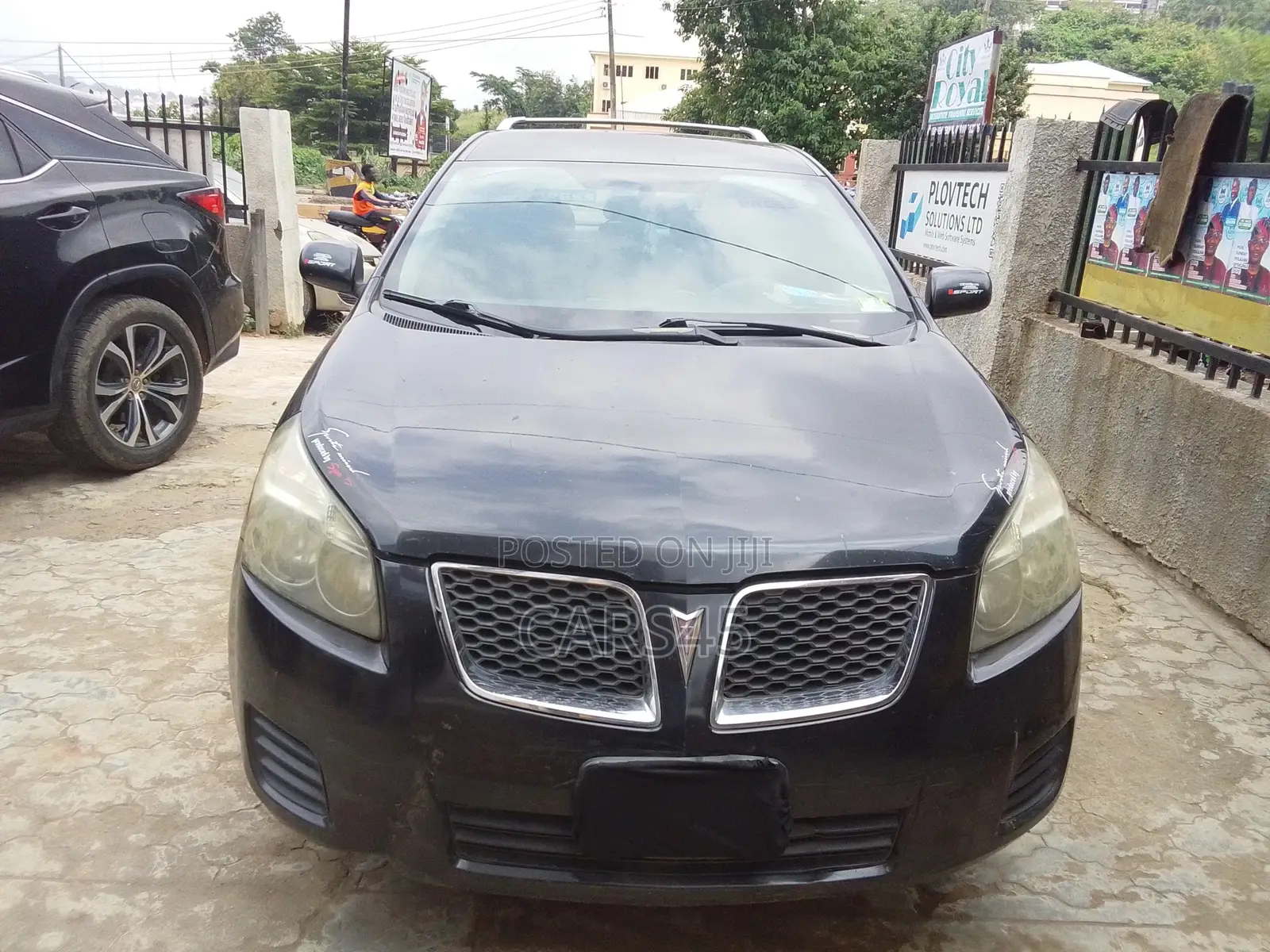 Pontiac Vibe 2010 Gray