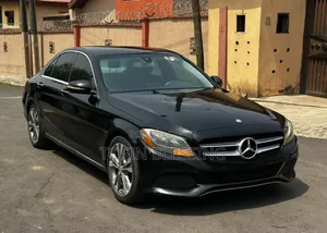 Mercedes-Benz C300 2017 Black
