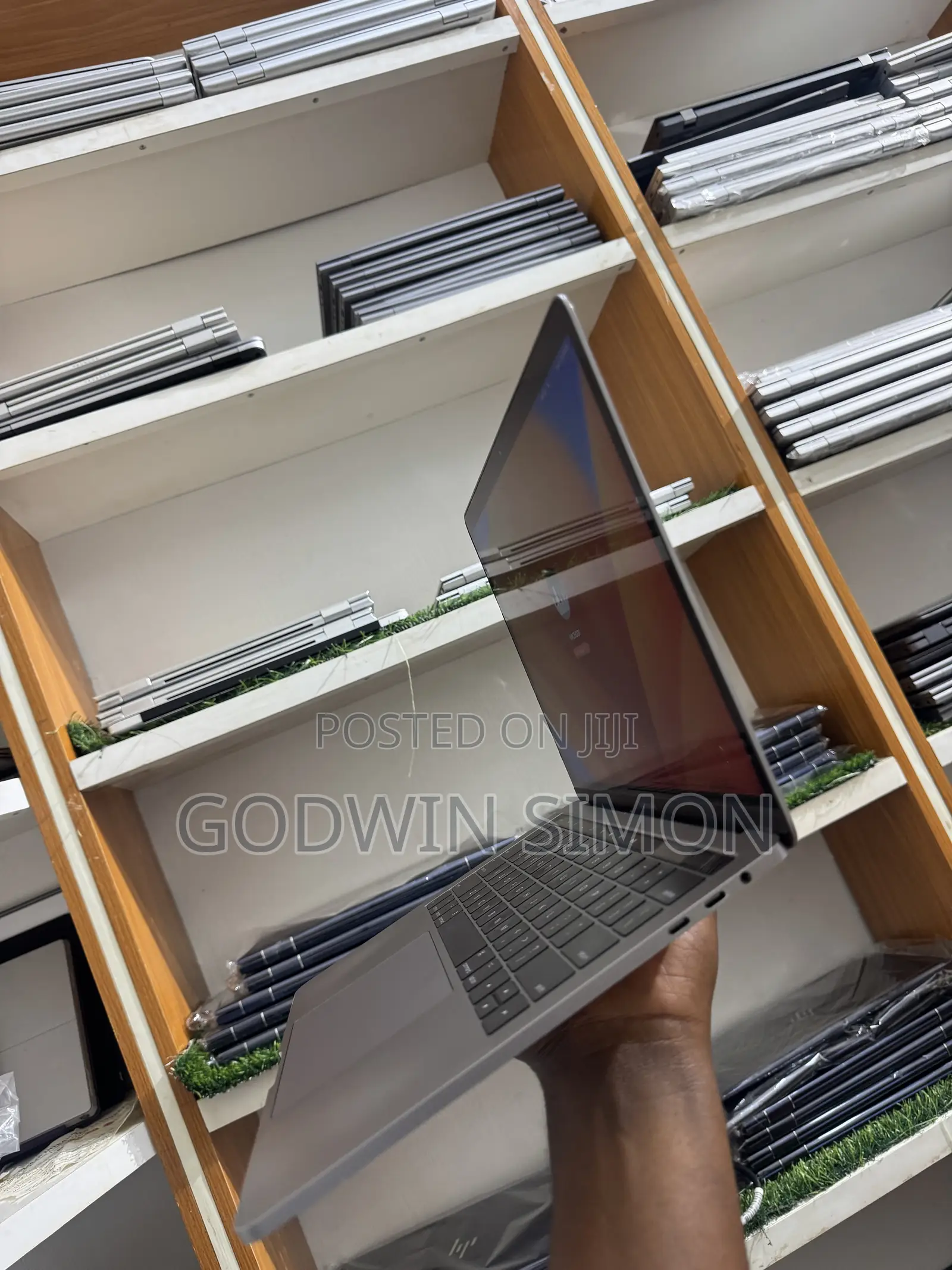 Laptop Apple MacBook Pro 2017 16GB Intel Core i5 SSD 256GB