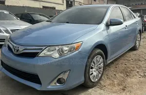 Toyota Camry LE 4dr Sedan (2.5L 4cyl 6A) 2013 Blue